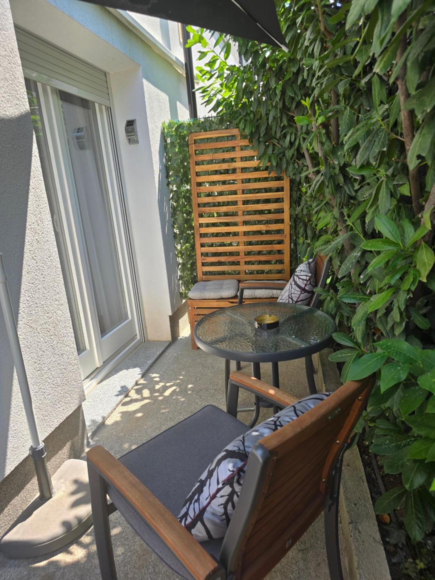 Apartmani Kameno Sidro Bilice Exterior foto